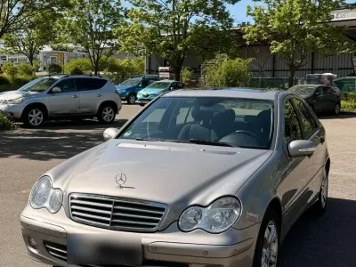Gebraucht Mercedes 180 143 PS (105 kW) 2004 Silber Limousine