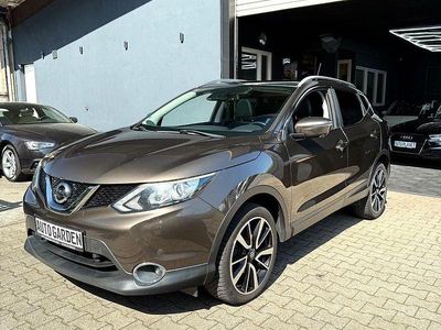 Gebraucht Nissan Qashqai Tekna 131 PS (96 kW) 2015 Braun SUV