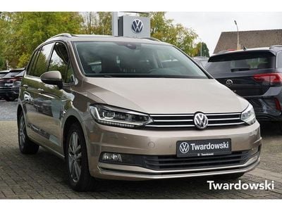 Gebraucht VW Touran Family 116 PS (85 kW) 2017 Beige Van / Kleinbus