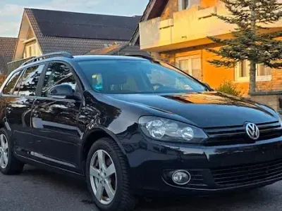 Gebraucht VW Golf VII Comfortline 115 PS (84 kW) 2013 Schwarz Kombi