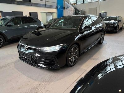 Gebraucht VW Passat R-line 150 PS (110 kW) 2024 Schwarz Kombi