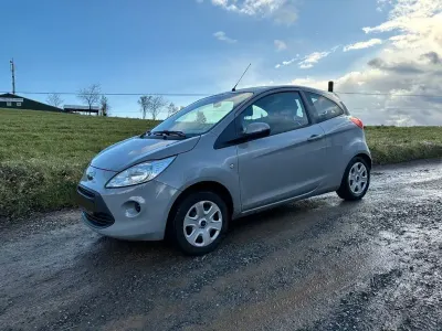 Gebraucht Ford Ka Ambiente 69 PS (50 kW) 2014 Grau Kleinwagen