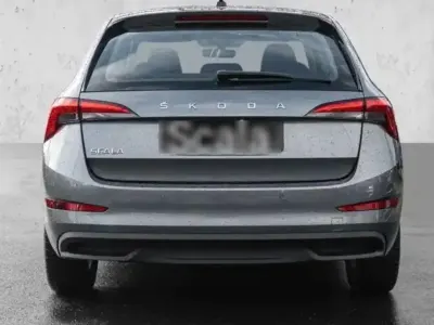 Gebraucht Skoda Scala Fresh 150 PS (110 kW) 2024 Grau Kleinwagen