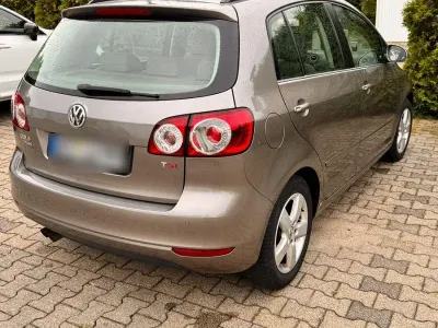 Gebraucht VW Golf Plus Cross Comfortline 160 PS (117 kW) 2012 Braun Van / Kleinbus