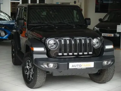 Gebraucht Jeep Wrangler Rubicon 200 PS (147 kW) 2021 Black (metallic) SUV