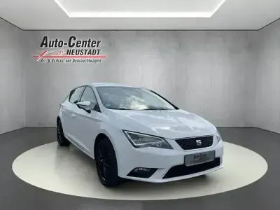 Używany Seat Leon Style 150 KM (110 kW) 2013 Biały Sedan/Limuzyna