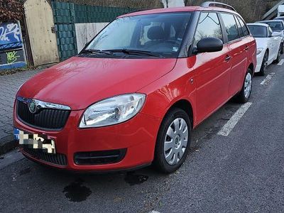 Gebraucht Skoda Fabia 60 PS (44 kW) 2010 Rot Kombi