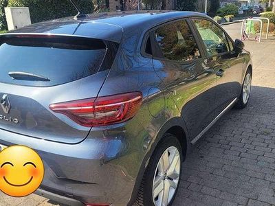 Gebraucht Renault Clio V Business 91 PS (66 kW) 2022 Grau Limousine