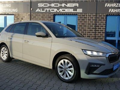 Grau Gebraucht 2025 Skoda Scala Kleinwagen | 23.790 € (Fairer Preis)