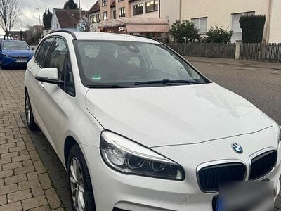 Gebraucht BMW 218 Active Tourer Advantage 136 PS (100 kW) 2017 Weiß Van / Kleinbus
