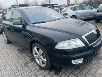 gebraucht Skoda Octavia Combi Elegance LEDER-NAVI-AUTOMATIK