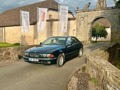 BMW 528