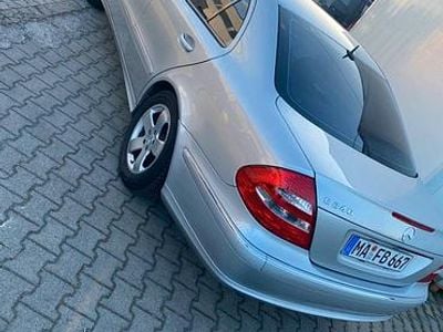 Mercedes E240