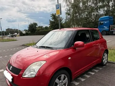 Gebraucht Suzuki Swift 92 PS (67 kW) 2009 Rot Kleinwagen
