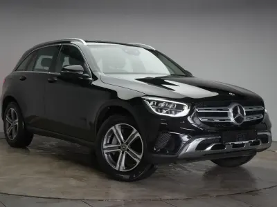 Gebraucht Mercedes GLC300 Exclusive 245 PS (180 kW) 2021 Schwarz uni SUV