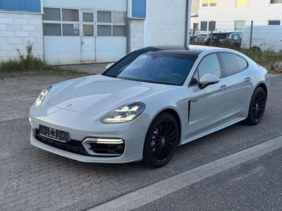 Porsche Panamera 4