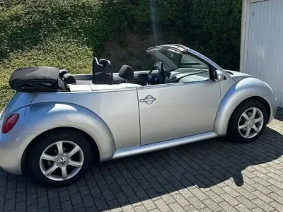 Gebraucht VW New Beetle Highline 102 PS (75 kW) 2004 Silber Kleinwagen