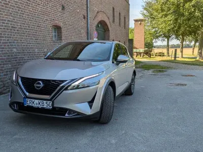 Gebraucht Nissan Qashqai Tekna 158 PS (116 kW) 2022 Silber SUV