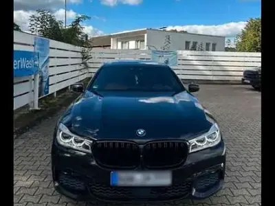Gebraucht BMW 740 M Sport 320 PS (235 kW) 2016 Schwarz Limousine
