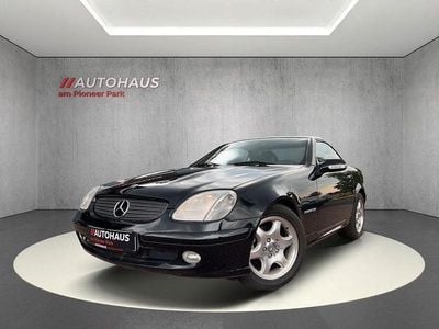 Schwarz Gebraucht 2000 Mercedes SLK200 Cabrio | 14.900 €