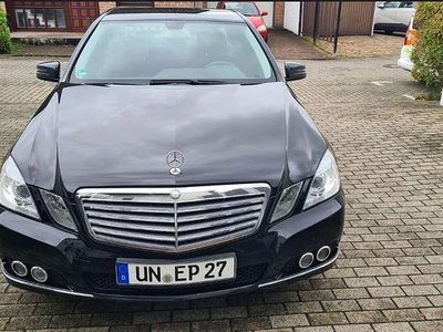 Gebraucht Mercedes E200 Elegance 184 PS (135 kW) 2009 Schwarz Limousine