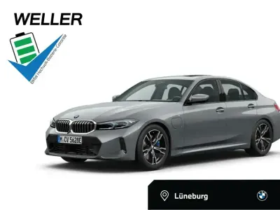 Używany BMW 330e M Sport 292 KM (214 kW) 2025 Szary Sedan/Limuzyna