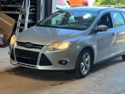 Gebraucht Ford Focus 125 PS (91 kW) 2014 Silber Kombi