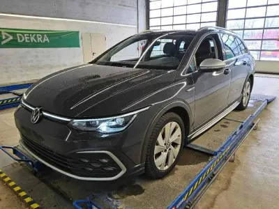 Używany VW Golf Alltrack 200 KM (147 kW) 2022 Czarny Kombi
