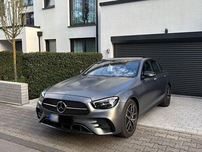 Gebraucht Mercedes E300 AMG 333 PS (244 kW) 2022 Grau Limousine