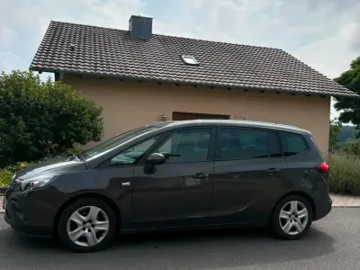 Gebraucht Opel Zafira Tourer 136 PS (100 kW) 2016 Braun Van / Kleinbus