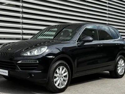 Gebraucht Porsche Cayenne 245 PS (180 kW) 2012 Tiefschwarz (metallic) SUV
