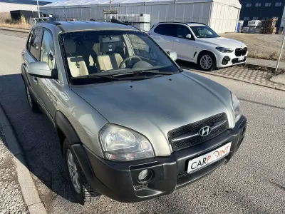 Gebraucht Hyundai Tucson 140 PS (102 kW) 2010 Silber SUV