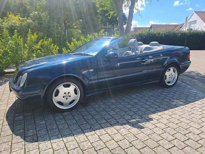 Second-hand Mercedes CLK230 190 CP (139 kW) 1998 Albastru Cabrio