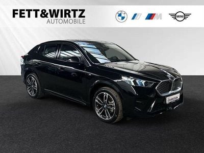 Gebraucht BMW iX2 M Sport 150 kW (204 PS) 2024 Saphirschwarz metallic SUV