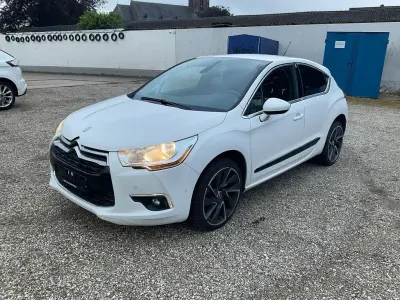 Gebraucht Citroën DS4 Sport Chic 200 PS (147 kW) 2014 Weiß Kleinwagen