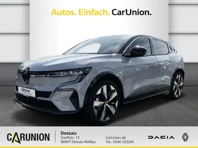 Usata Renault Megane E-Tech Techno 160 kW (218 CV) 2024 Grigio Berlina