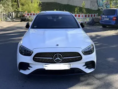 Gebraucht Mercedes E220 194 PS (142 kW) 2021 Weiß Limousine