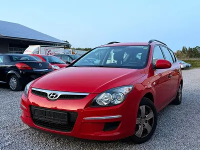 Gebraucht Hyundai i30 Edition+ 90 PS (66 kW) 2009 Rot Kombi