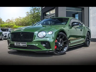Usata Bentley Continental 549 CV (403 kW) 2023 Verde