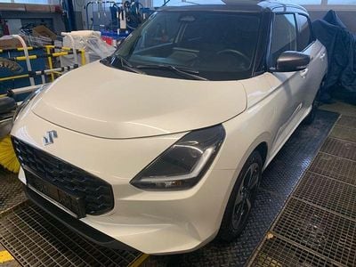 Weiß Gebraucht 2025 Suzuki Swift Comfort+ Limousine | 18.450 € (Fairer Preis)