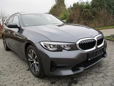 Gebraucht BMW 318 Sport Line 150 PS (110 kW) 2022 Grau Kombi