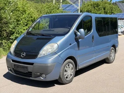 Gebraucht Opel Vivaro 114 PS (83 kW) 2007 Blau Van / Kleinbus
