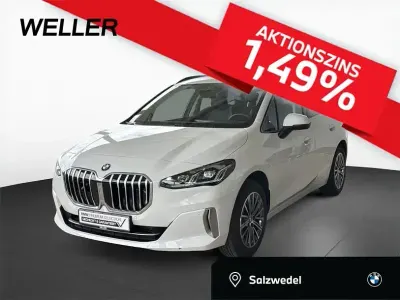 Gebraucht BMW 220 Luxury Line 156 PS (114 kW) 2025 Weiß Van / Kleinbus