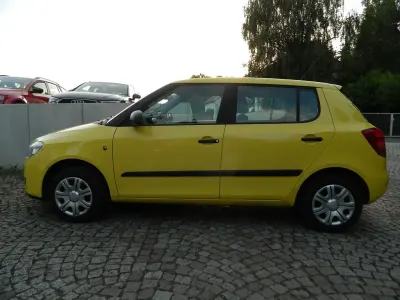 Gebraucht Skoda Fabia Classic 86 PS (63 kW) 2009 Gelb Limousine