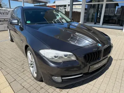 Usata BMW 530 Performance 245 CV (180 kW) 2010 Grigio Station wagon