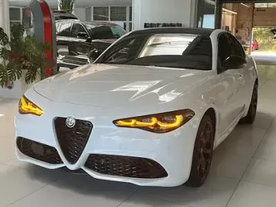 Nouvelle Alfa Romeo Giulia 210 ch (154 kW) 2025 Blanc Berline