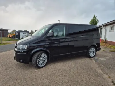 Gebraucht VW Multivan 140 PS (102 kW) 2011 Schwarz Van / Kleinbus