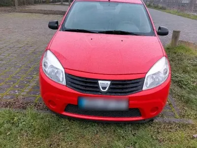 Używany Dacia Sandero 75 KM (55 kW) 2009 Czerwony Hatchback