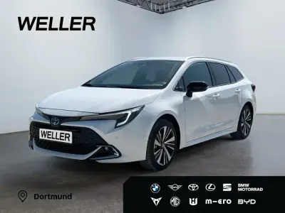 Neu Toyota Corolla Hybrid 178 PS (130 kW) 2026 Weiss Kombi