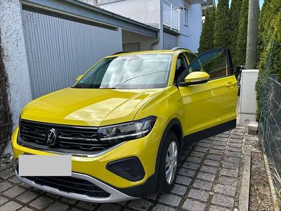 Używany VW T-Cross 95 KM (69 kW) 2024 Żółty SUV